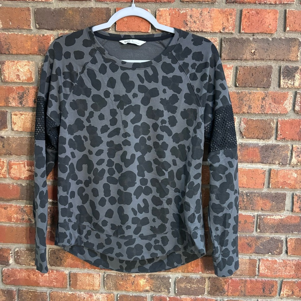 DSG womens animal print mesh sleeve detail crew neck sweatshirt gray small